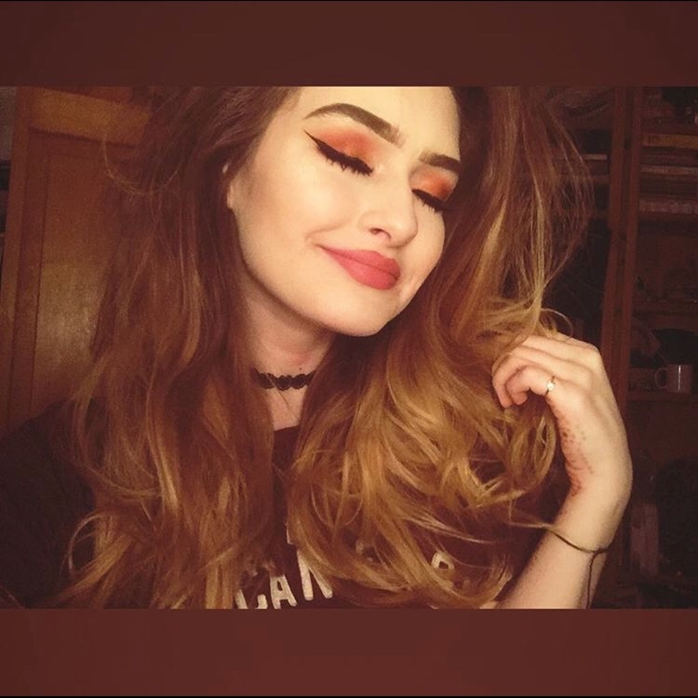 Meet your Posher, Carley